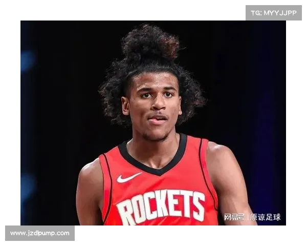 布克战术灵活性分析:从得分手到多面手的转型与影响